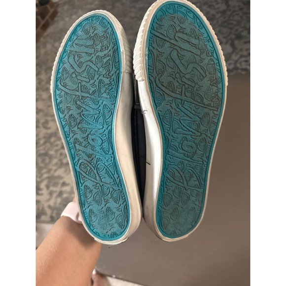 Blowfish Malibu, gray, distressed,canvas sneakers, tennis shoes, women’s size 6. - Picture 6 of 6